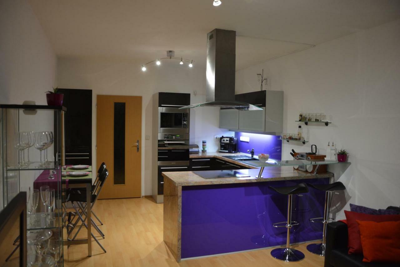Apartman Zderadova برنو المظهر الخارجي الصورة
